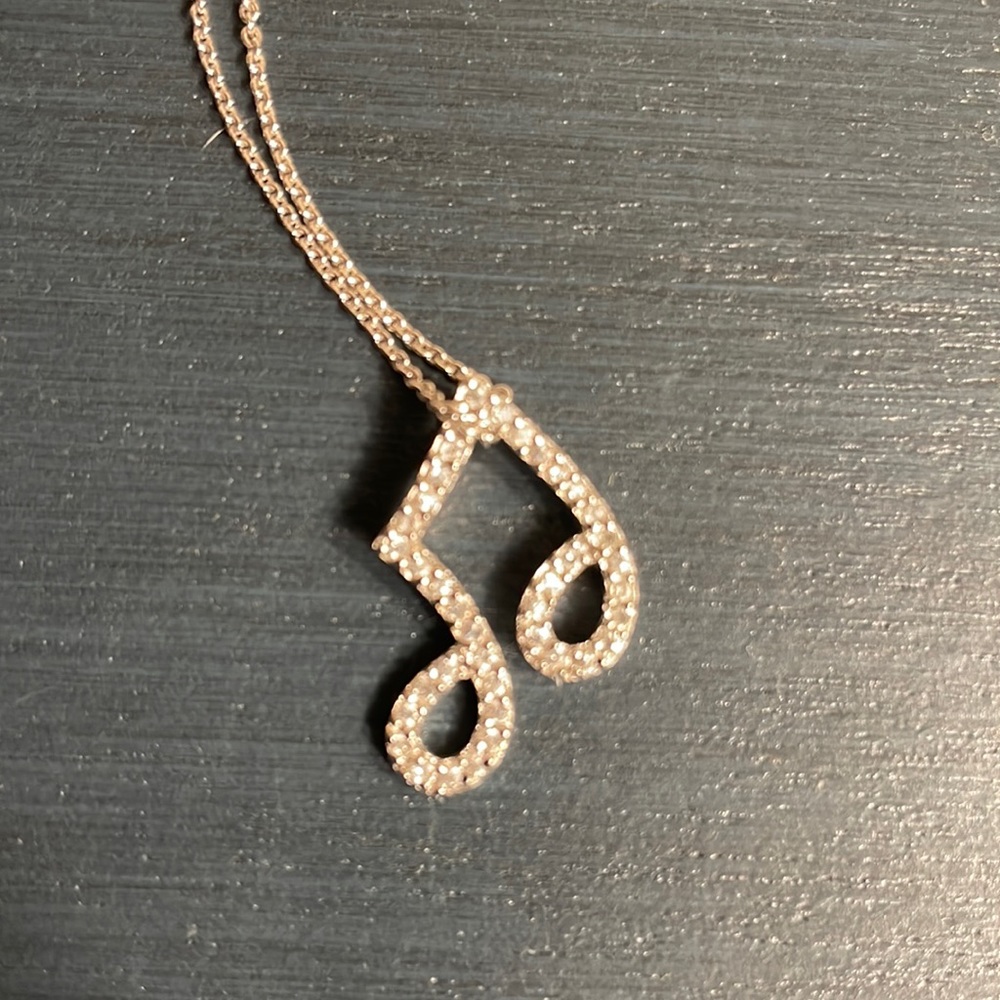 Musical note necklace